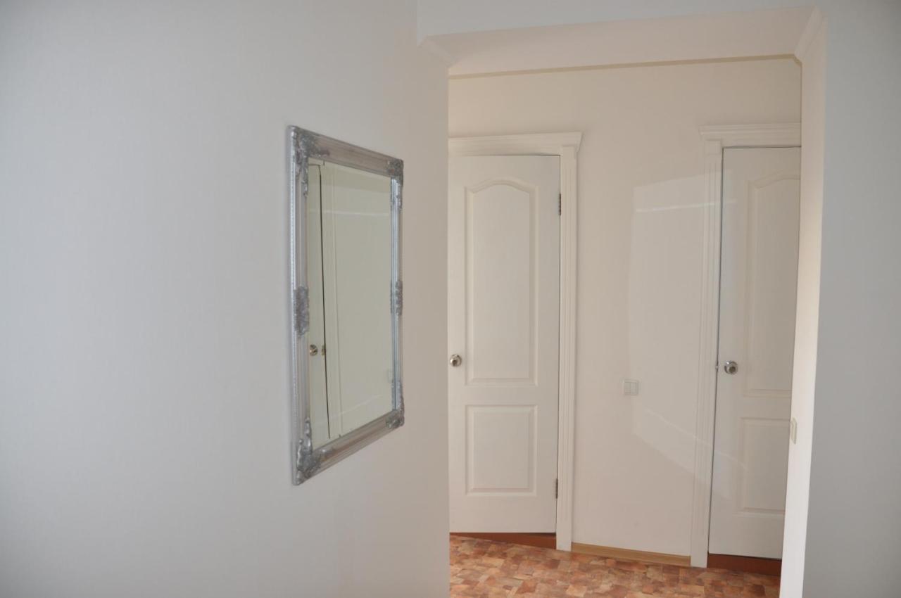 Apartments Theatre Shepkina 2 Room Сумы Экстерьер фото